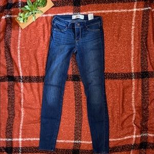 Hollister dark wash jeans